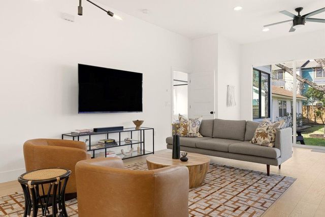 7804 Hardy DR, Austin, TX 78757