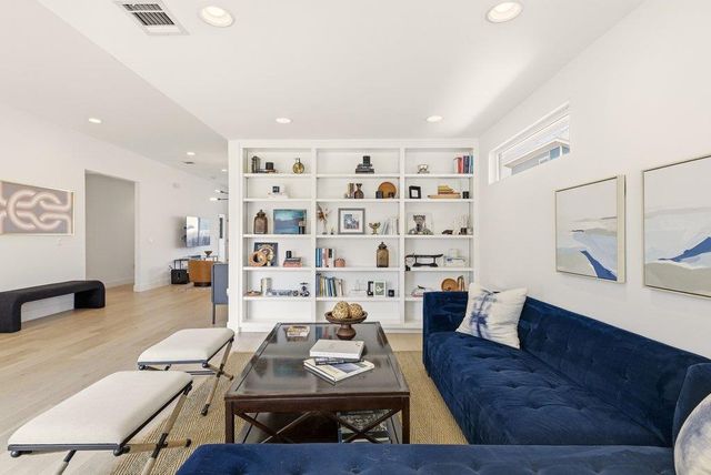 7804 Hardy DR, Austin, TX 78757