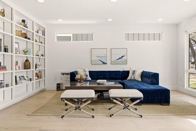 7804 Hardy DR, Austin, TX 78757