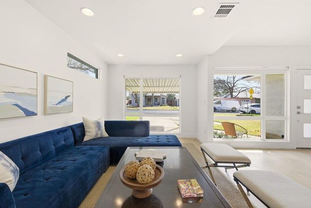 7804 Hardy DR, Austin, TX 78757