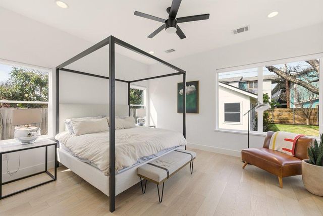 7804 Hardy DR, Austin, TX 78757