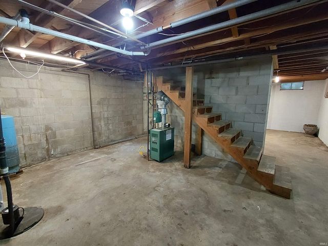 301 Twin Oaks Drive, Middlebury, IN 46540