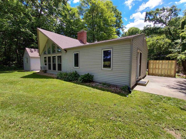 301 Twin Oaks Drive, Middlebury, IN 46540
