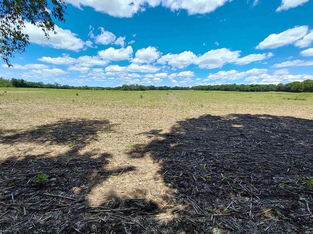 301 Twin Oaks Drive, Middlebury, IN 46540