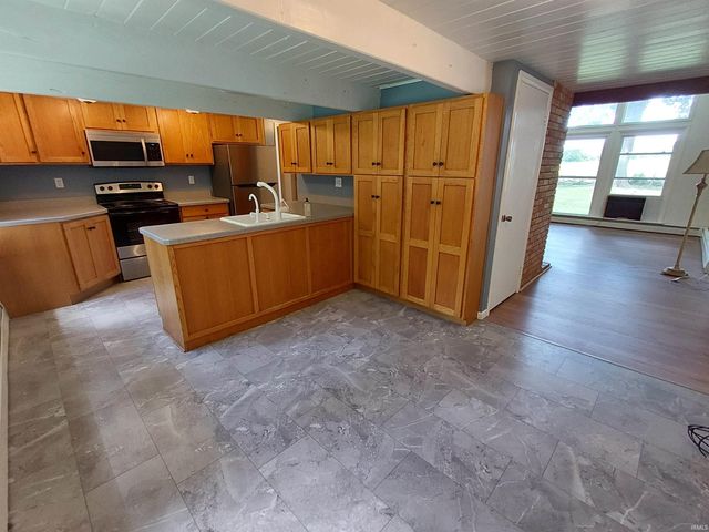 301 Twin Oaks Drive, Middlebury, IN 46540