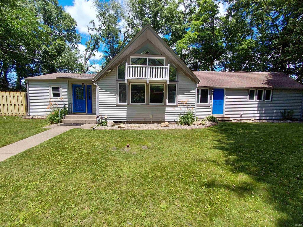 301 Twin Oaks Drive, Middlebury, IN 46540