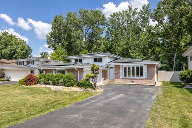9070 Shady Lane, Hickory Hills, IL 60457