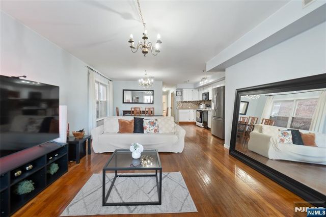 2705 Central Avenue, Union City, NJ 07087
