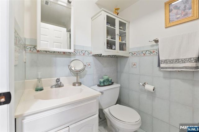 2705 Central Avenue, Union City, NJ 07087
