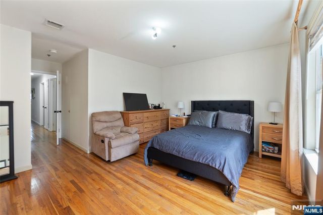 2705 Central Avenue, Union City, NJ 07087