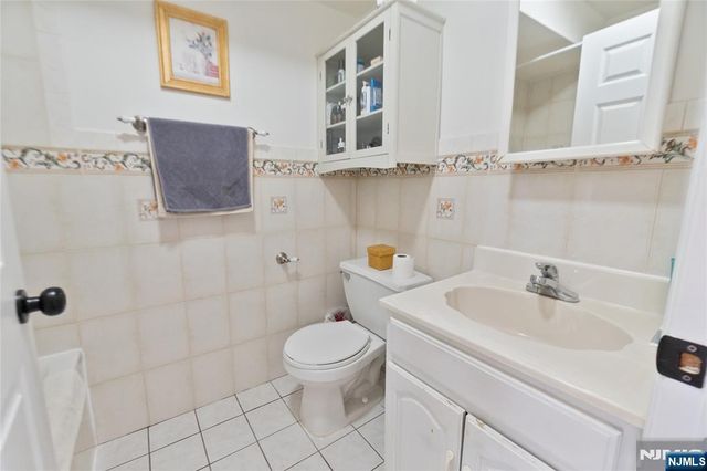 2705 Central Avenue, Union City, NJ 07087