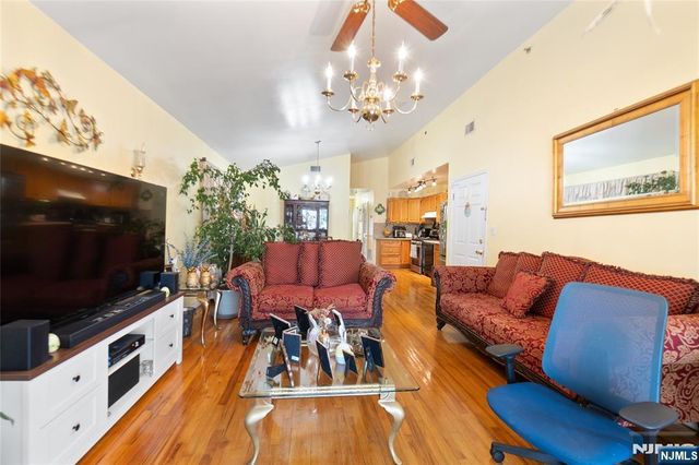 2705 Central Avenue, Union City, NJ 07087