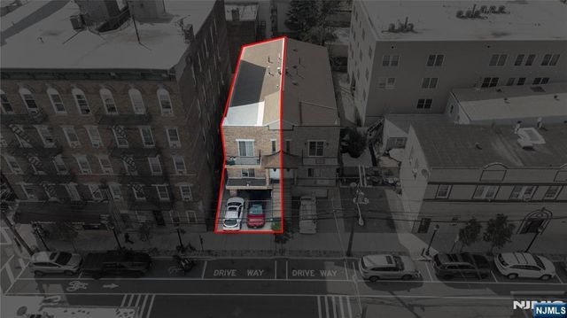 2705 Central Avenue, Union City, NJ 07087