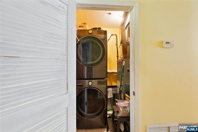 2705 Central Avenue, Union City, NJ 07087