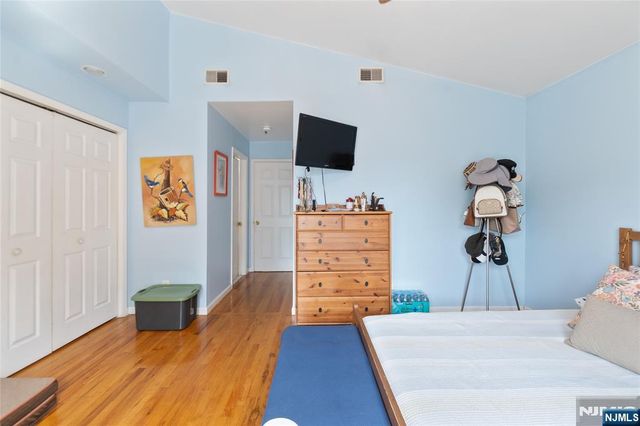 2705 Central Avenue, Union City, NJ 07087