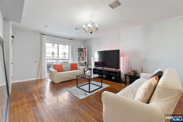 2705 Central Avenue, Union City, NJ 07087
