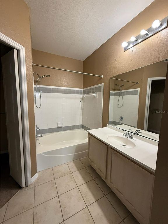 Image 16 of property listing at 3468 SOHO STREET 202, Orlando, FL 32835
