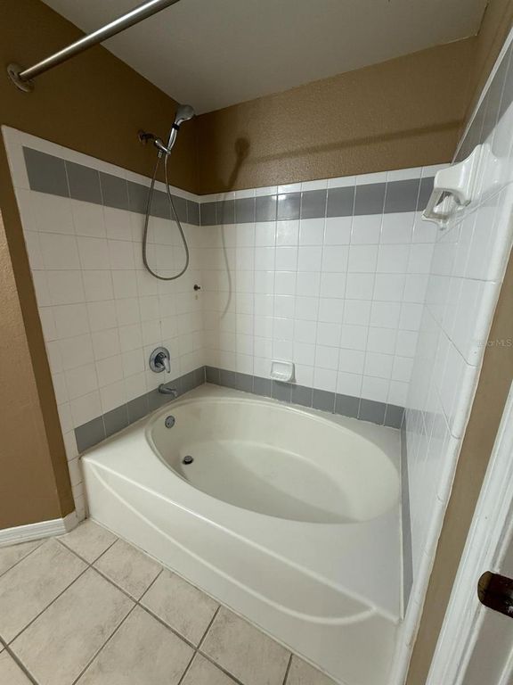 Image 20 of property listing at 3468 SOHO STREET 202, Orlando, FL 32835