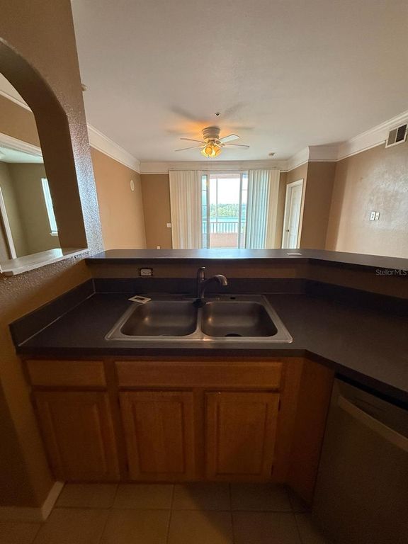 Image 7 of property listing at 3468 SOHO STREET 202, Orlando, FL 32835