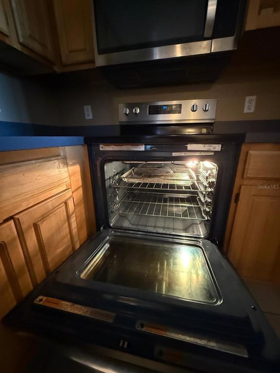 Image 8 of property listing at 3468 SOHO STREET 202, Orlando, FL 32835