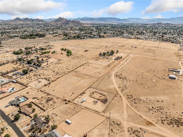 14924 Chamber Lane, Apple Valley, CA 92307