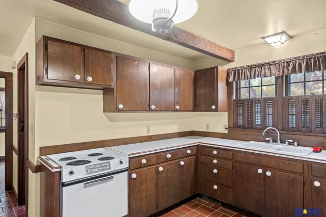 3640 S 34th Street, Lincoln, NE 68506