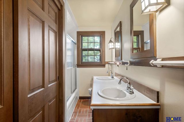 3640 S 34th Street, Lincoln, NE 68506