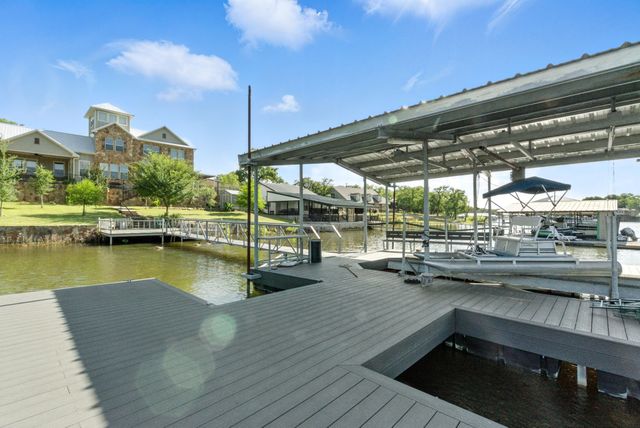 216 Private Road 1735, Chico, TX 76431