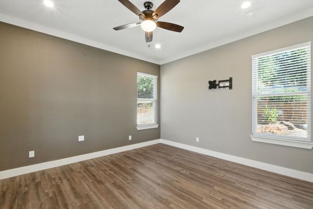 216 Private Road 1735, Chico, TX 76431