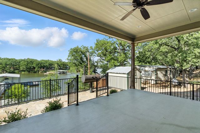 216 Private Road 1735, Chico, TX 76431