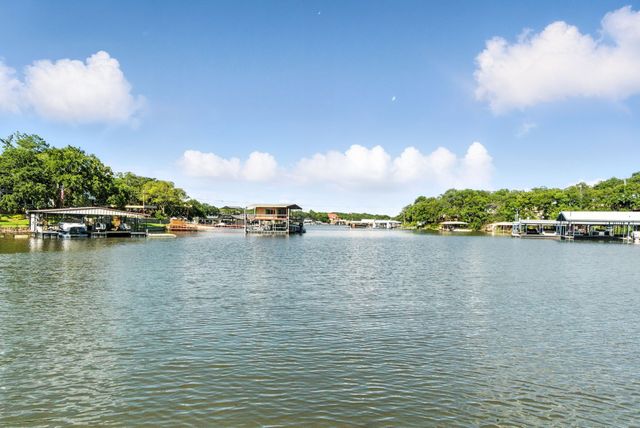 216 Private Road 1735, Chico, TX 76431