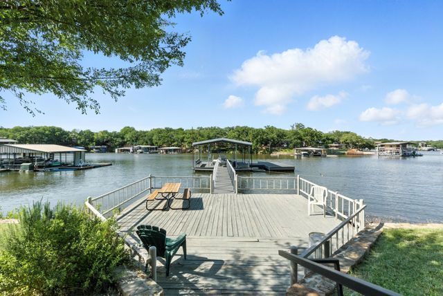 216 Private Road 1735, Chico, TX 76431