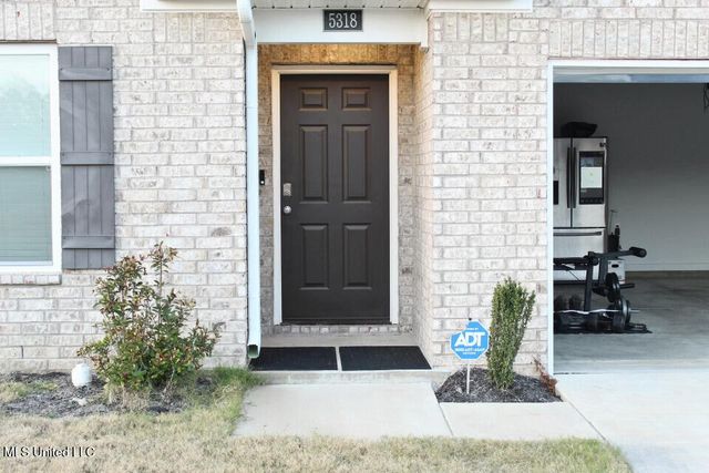 5318 Alpine Drive, Horn Lake, MS 38637