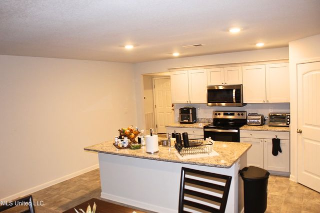 5318 Alpine Drive, Horn Lake, MS 38637