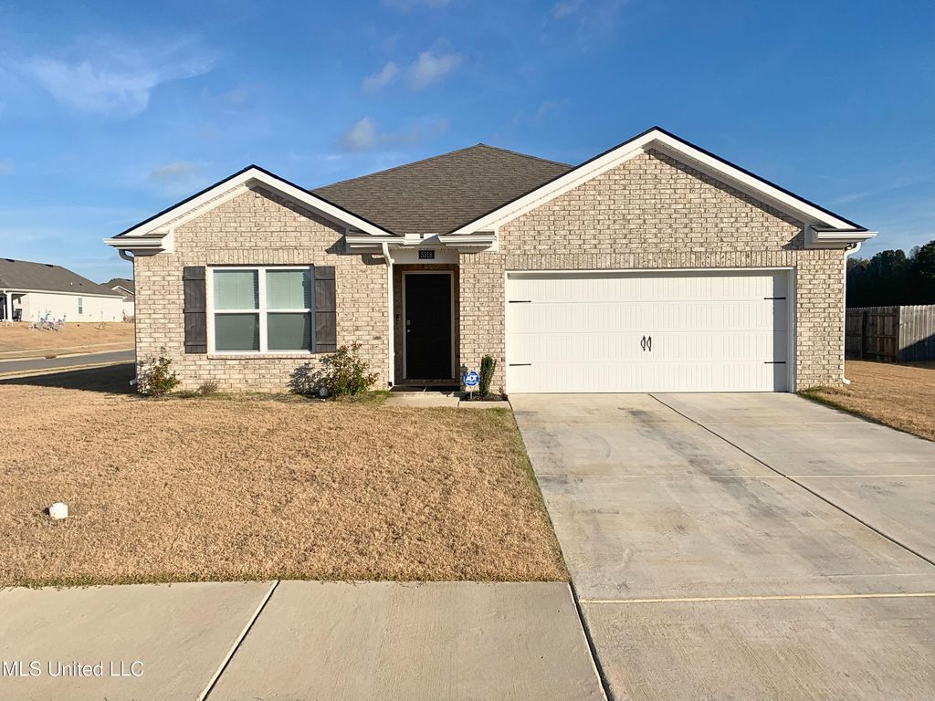 5318 Alpine Drive, Horn Lake, MS 38637