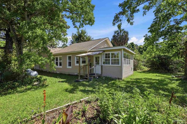9765 N Loop Rd, Pensacola, FL 32507
