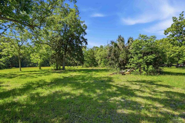 9765 N Loop Rd, Pensacola, FL 32507