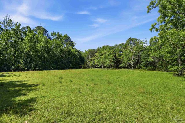 9765 N Loop Rd, Pensacola, FL 32507