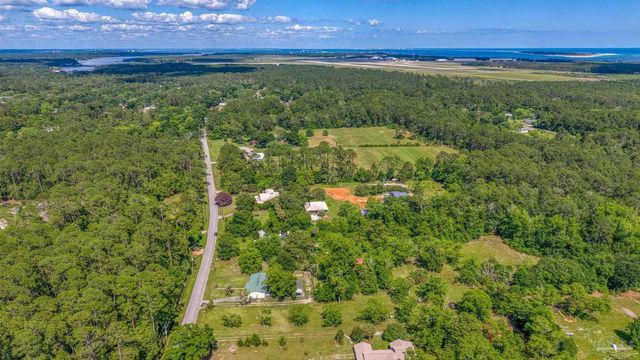 9765 N Loop Rd, Pensacola, FL 32507