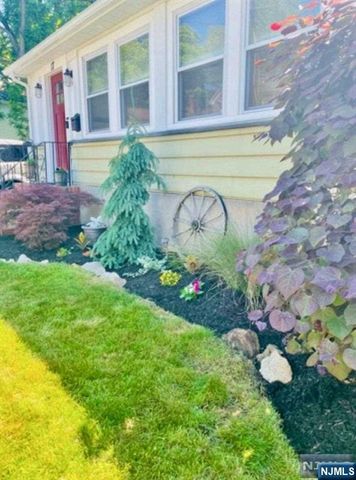 17 Locust Street, Wanaque, NJ 07420