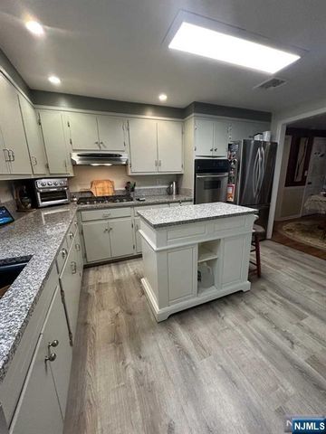 17 Locust Street, Wanaque, NJ 07420