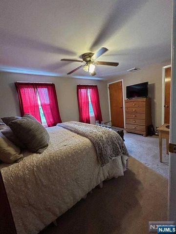 17 Locust Street, Wanaque, NJ 07420