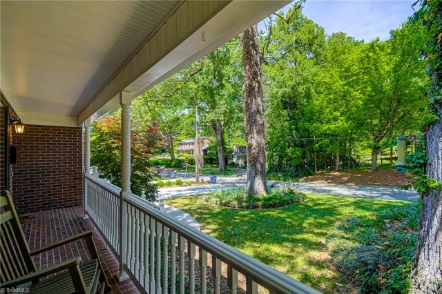 2832 Kensington Road, Winston-salem, NC 27106