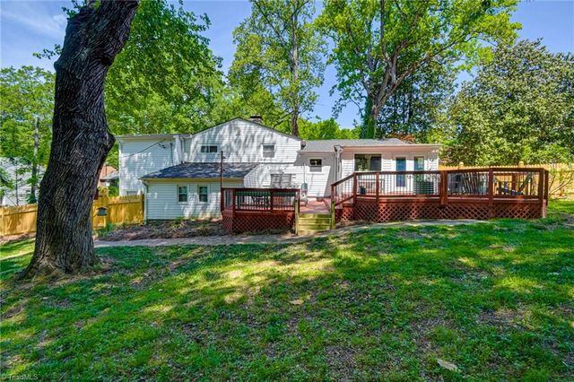 2832 Kensington Road, Winston-salem, NC 27106