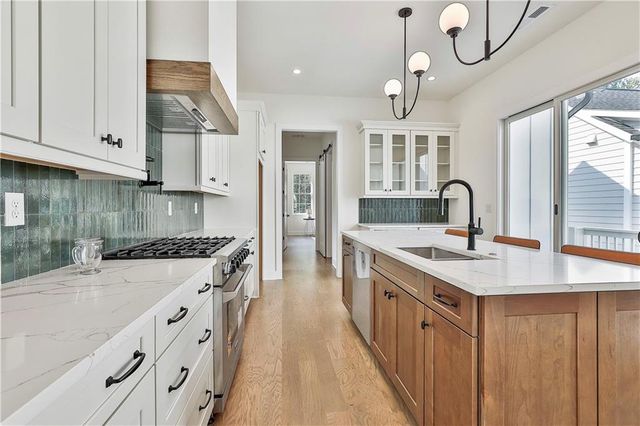 940 Laurel Brooke Avenue, Peachtree City, GA 30269