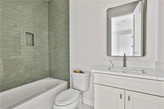 940 Laurel Brooke Avenue, Peachtree City, GA 30269