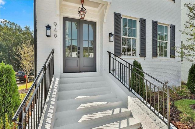 940 Laurel Brooke Avenue, Peachtree City, GA 30269
