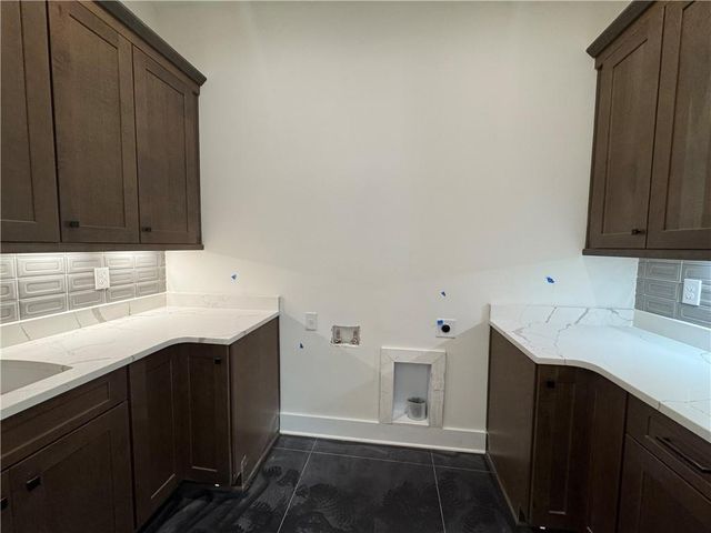 940 Laurel Brooke Avenue, Peachtree City, GA 30269