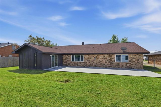 2715 Saint Francis Street, Sulphur, LA 70663