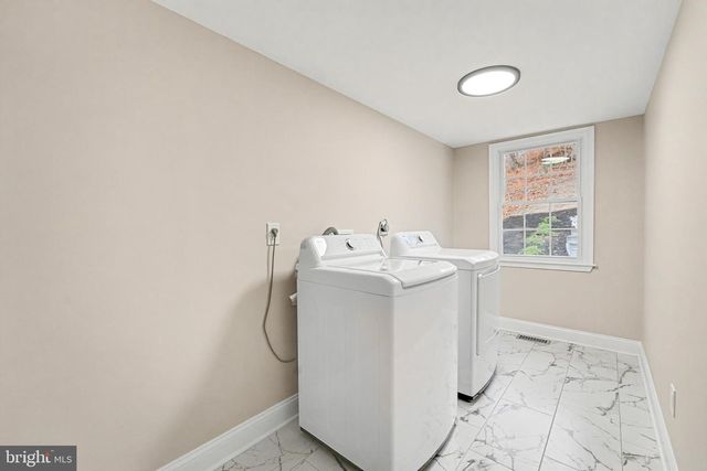 2008 COAST GUARD DR, Stafford, VA 22554